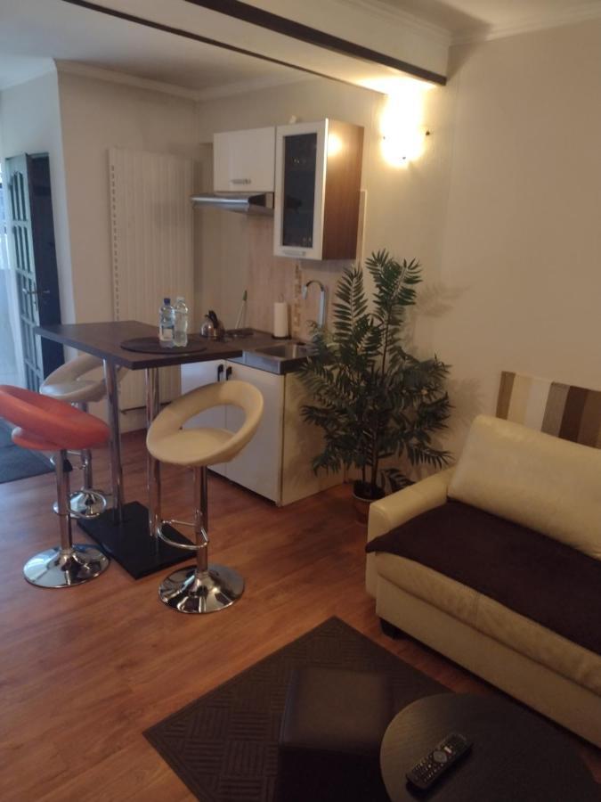Z Prywatnym Ogrodkiem Centrum Jelenia Góra Exteriör bild
